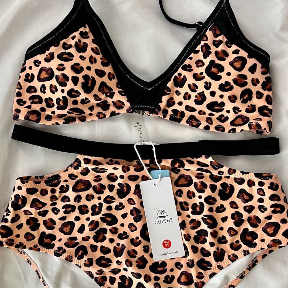 Cupshe Leopard Print Swimsuit- 2piece Bikini Top and Bottom Set- Sz M